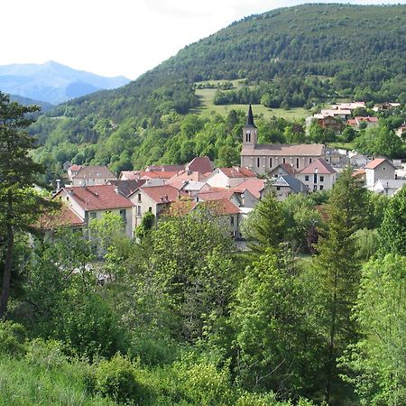 Hotel Restaurant Les Alpins Saint-Julien-en-Beauchêne Buitenkant foto