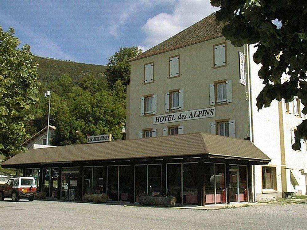 Hotel Restaurant Les Alpins Saint-Julien-en-Beauchêne Buitenkant foto