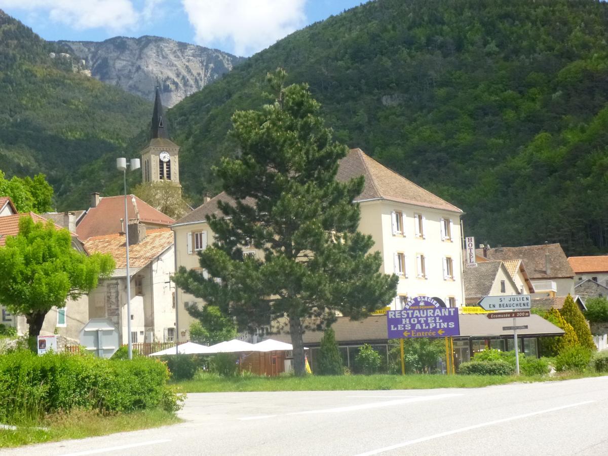 Hotel Restaurant Les Alpins Saint-Julien-en-Beauchêne Buitenkant foto